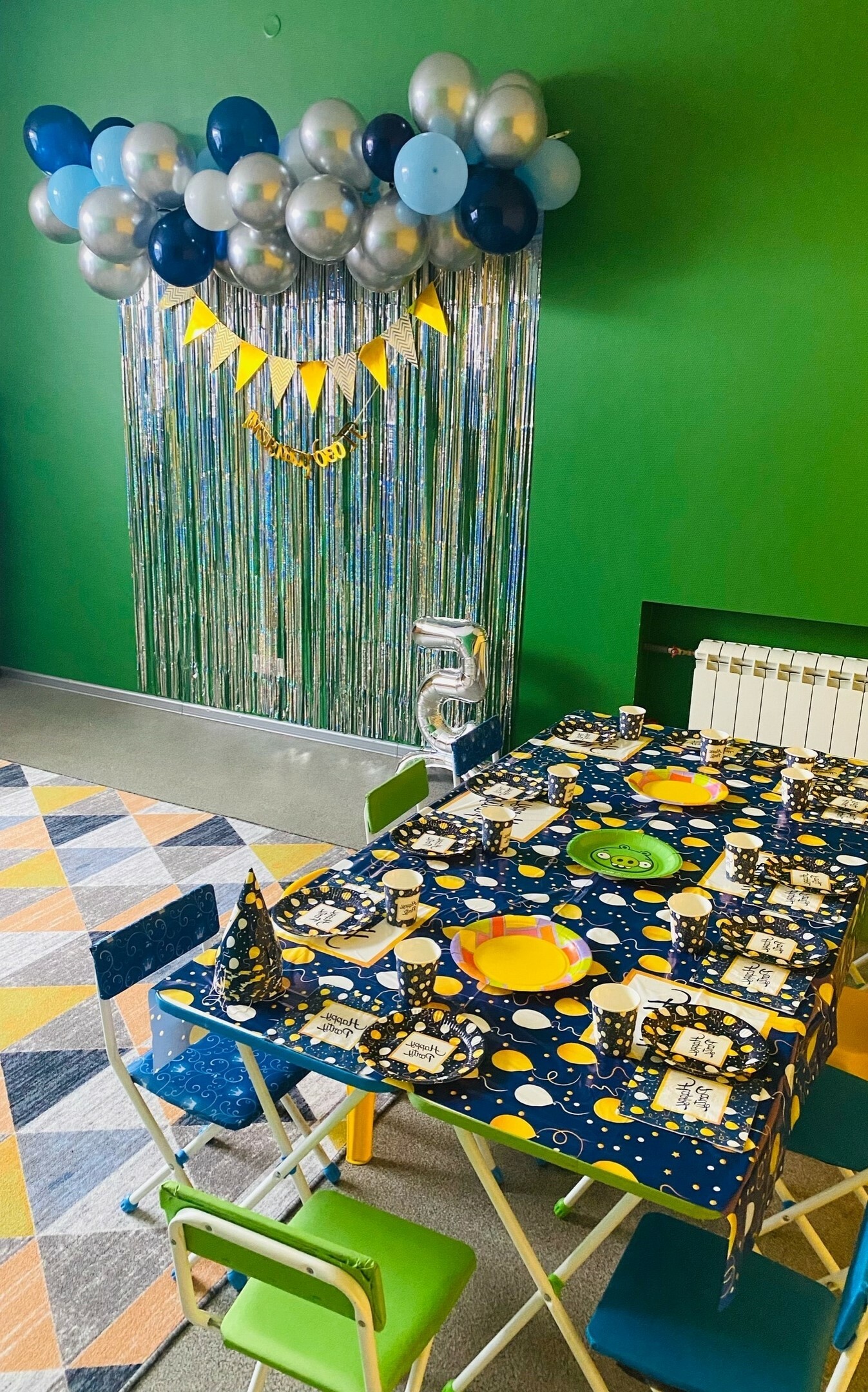 оформление фотозоны в стиле космос в детском центре