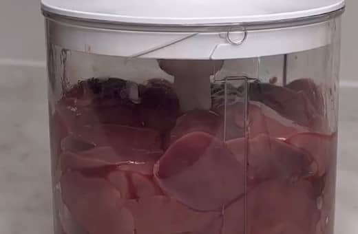 Приготовление печеночного торта из куриной печени: шаг 1