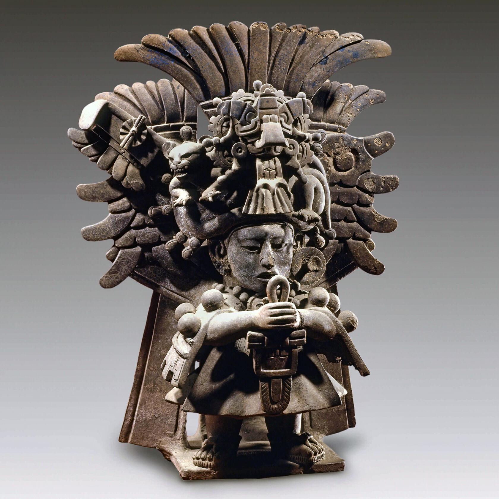 Фигура жреца. Сапотеки, 200-600 гг. н.э. Коллекция Museo Amparo, Puebla.