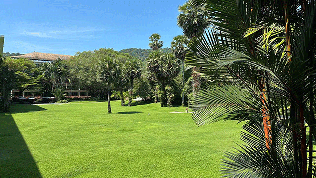 Территория отеля Naithonburi Beach Resort 4* Пхукет Таиланд