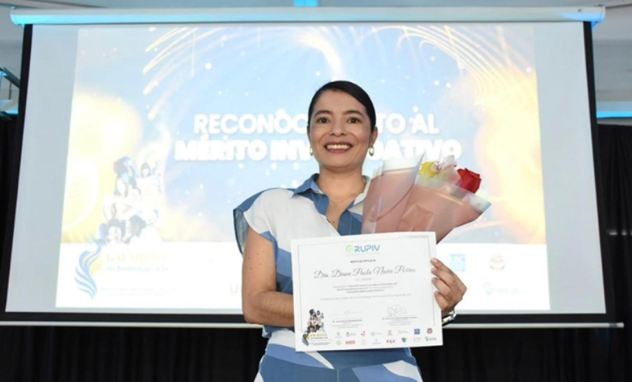 Orgullo Bonaventuriano: Docente recibe Reconocimiento al Mérito Investigativo.
