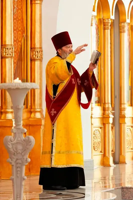 Клирика КВХ — диакона Александра.