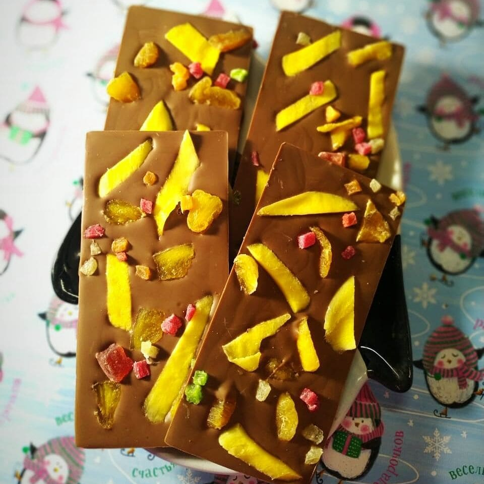 Шоколадные плитки ручной работы