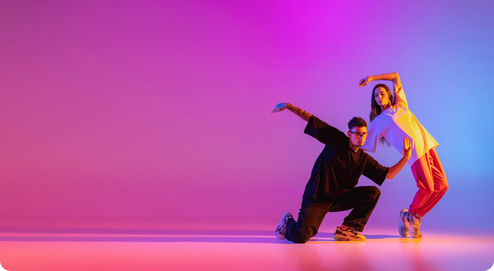 CRM для школы и студии танцев от компании ФитБейс