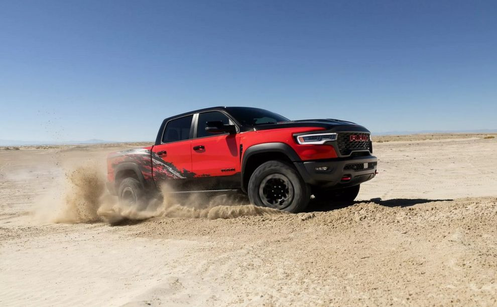 Король возвращается: новый RAM 1500 SRT TRX с 777 силами