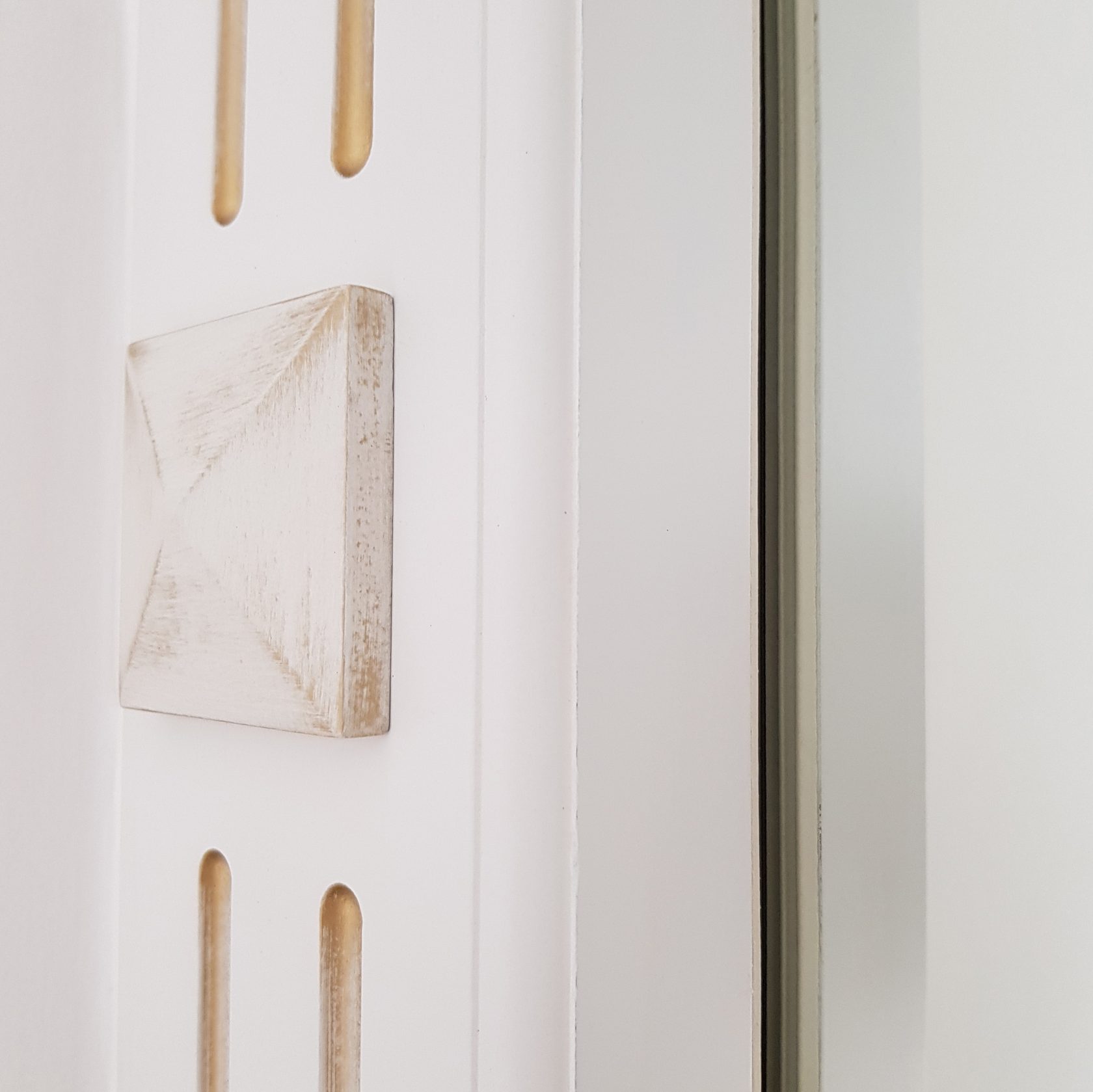 Эмаль или Крашеные панели