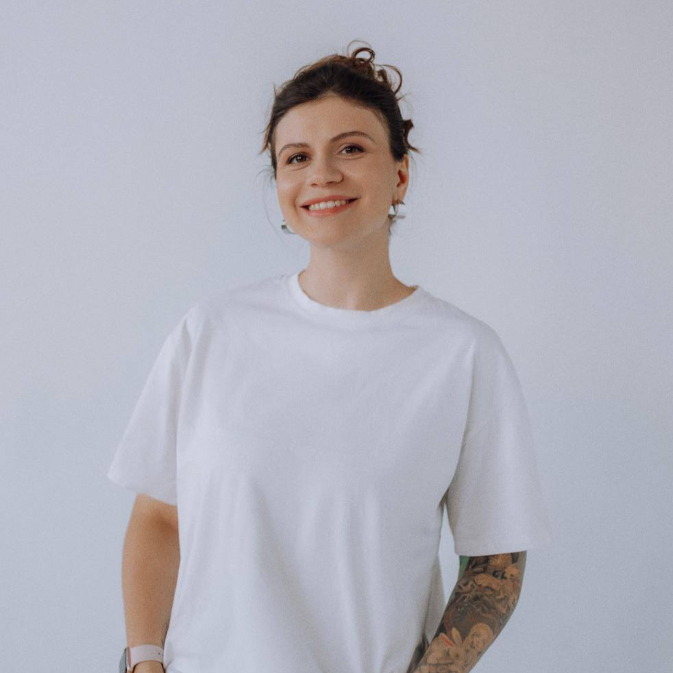 Сахинова Елизавета Вячеславовна руководитель магазина и обучающего центра ART NAIL