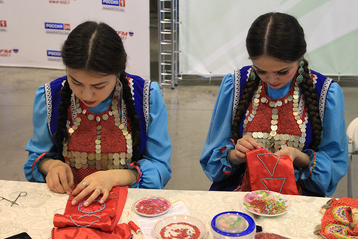 Башкирский национальный костюм — Википедия
