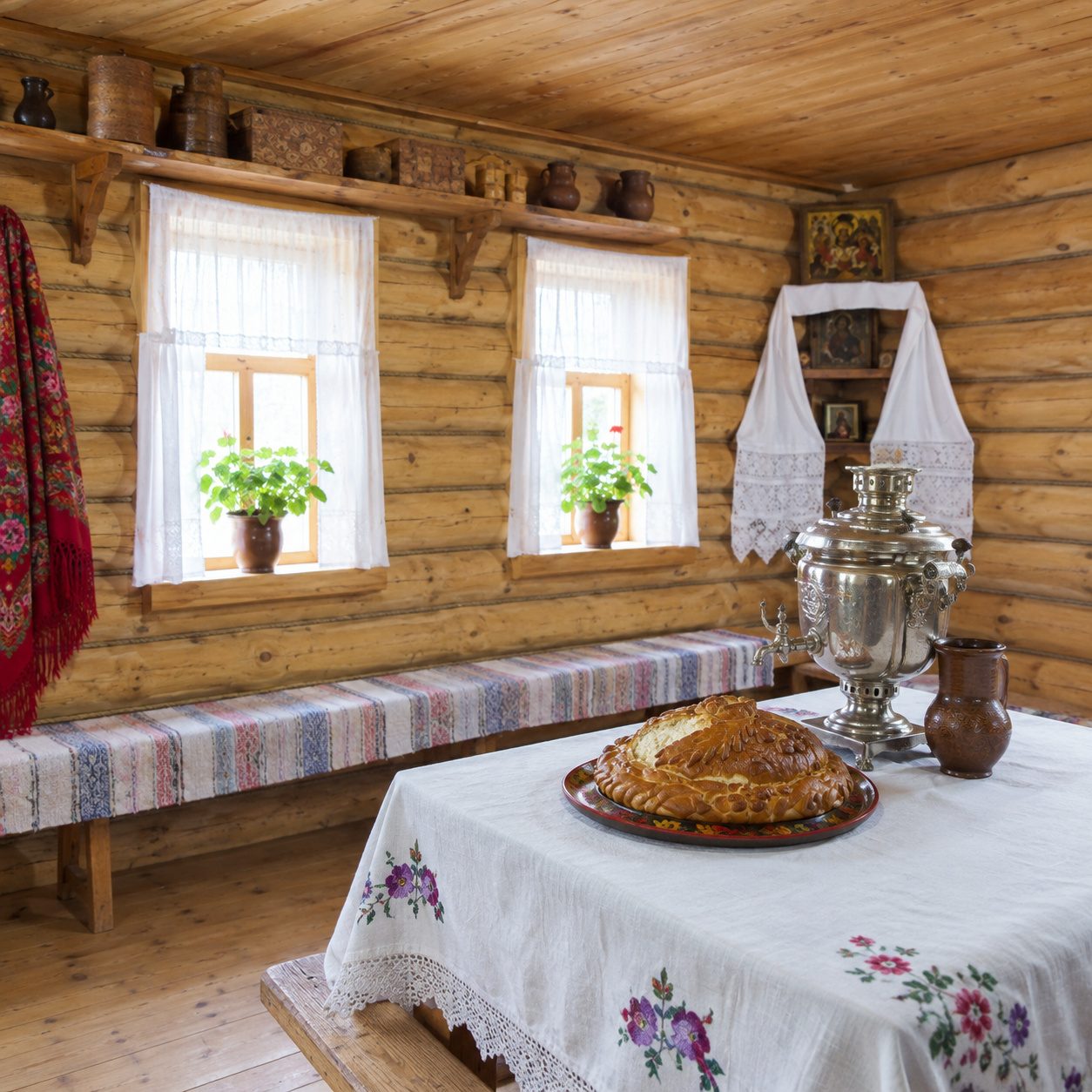 Семёнов: экскурсия на фабрику хохломской росписи, фото 2