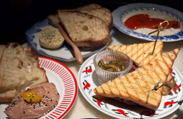 Блюда в баре «Журавли»