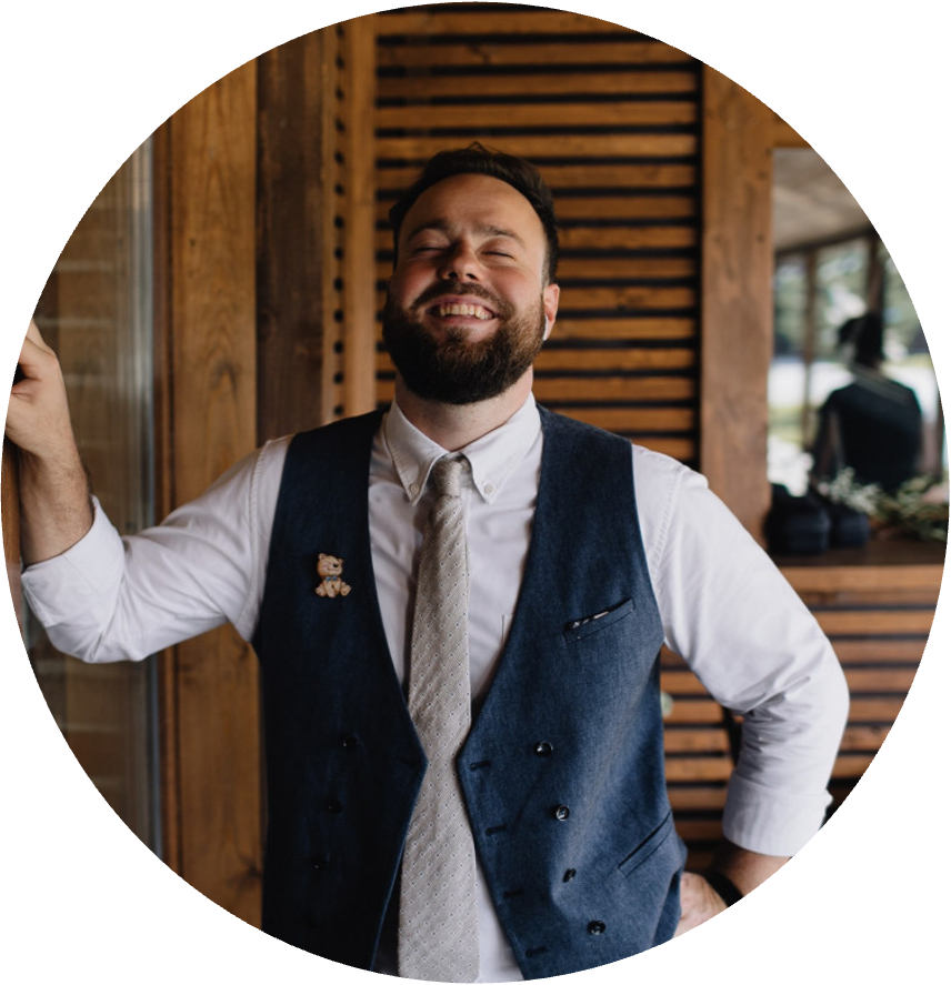 Ведущий Иван Мурыгин