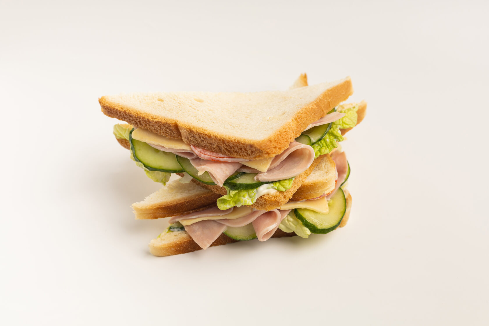 Сэндвич редмонд. Мультипекарь Redmond сэндвичи. Тостовый сэндвич ветчина. Сэндвич ВКУСВИЛЛ. Сэндвич с ветчиной.