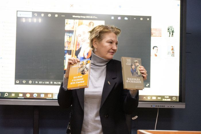 Студентам показали книги Валентина Ивановича