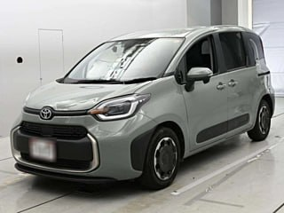 Toyota Sienta — фото 1
