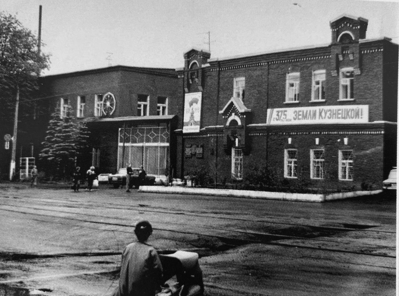 Новокузнецкий ликеро-водочный завод. Тульский винокуренный завод 1911. Ликероводочный завод Воргашор. Ликероводочный завод Луганск.