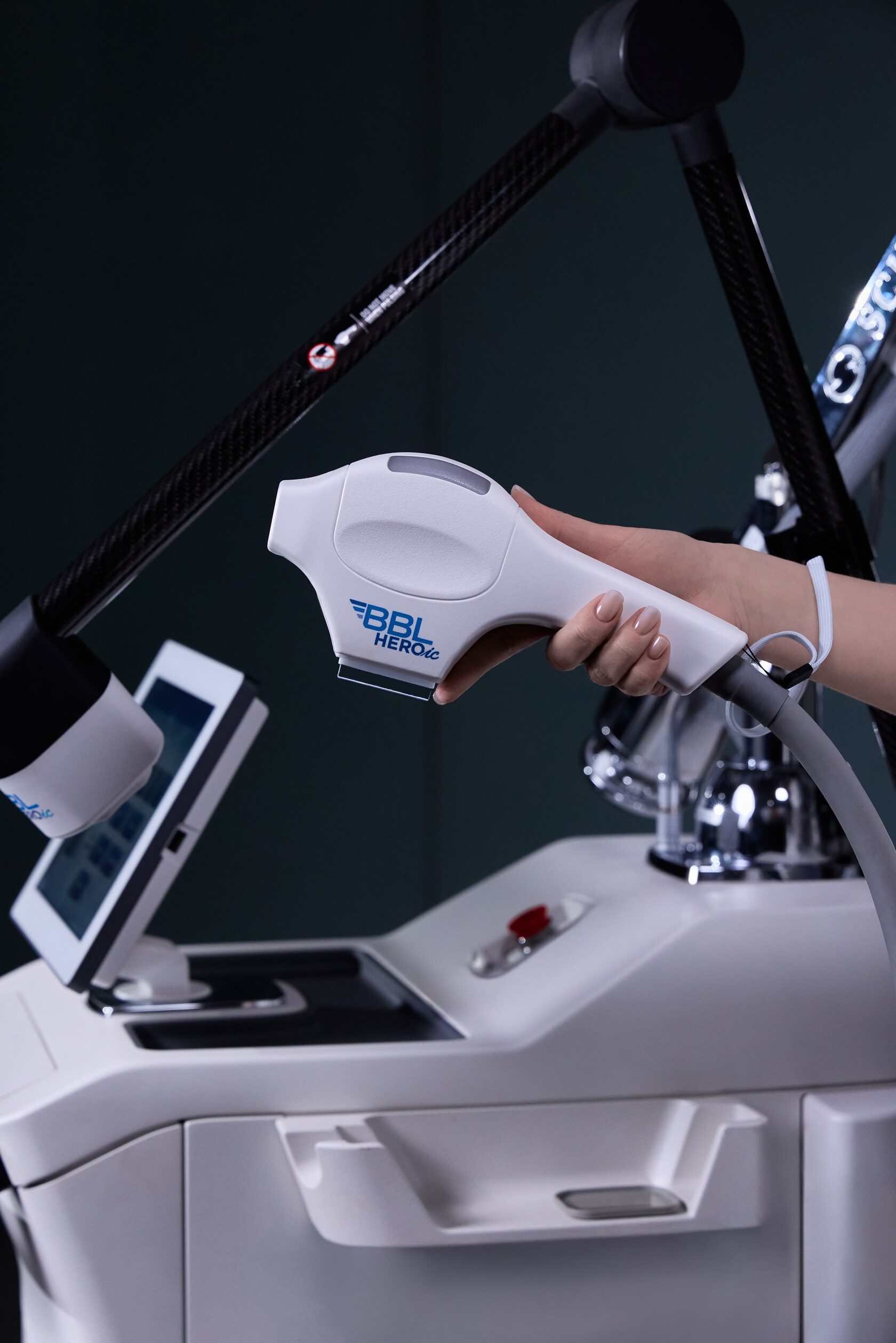 Sciton Brings OMNI Laser Hair Removal Platform to Canada