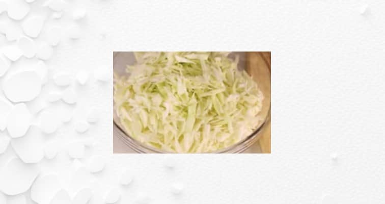 Приготовление маринованной капусты с болгарским перцем и морковью: шаг 3