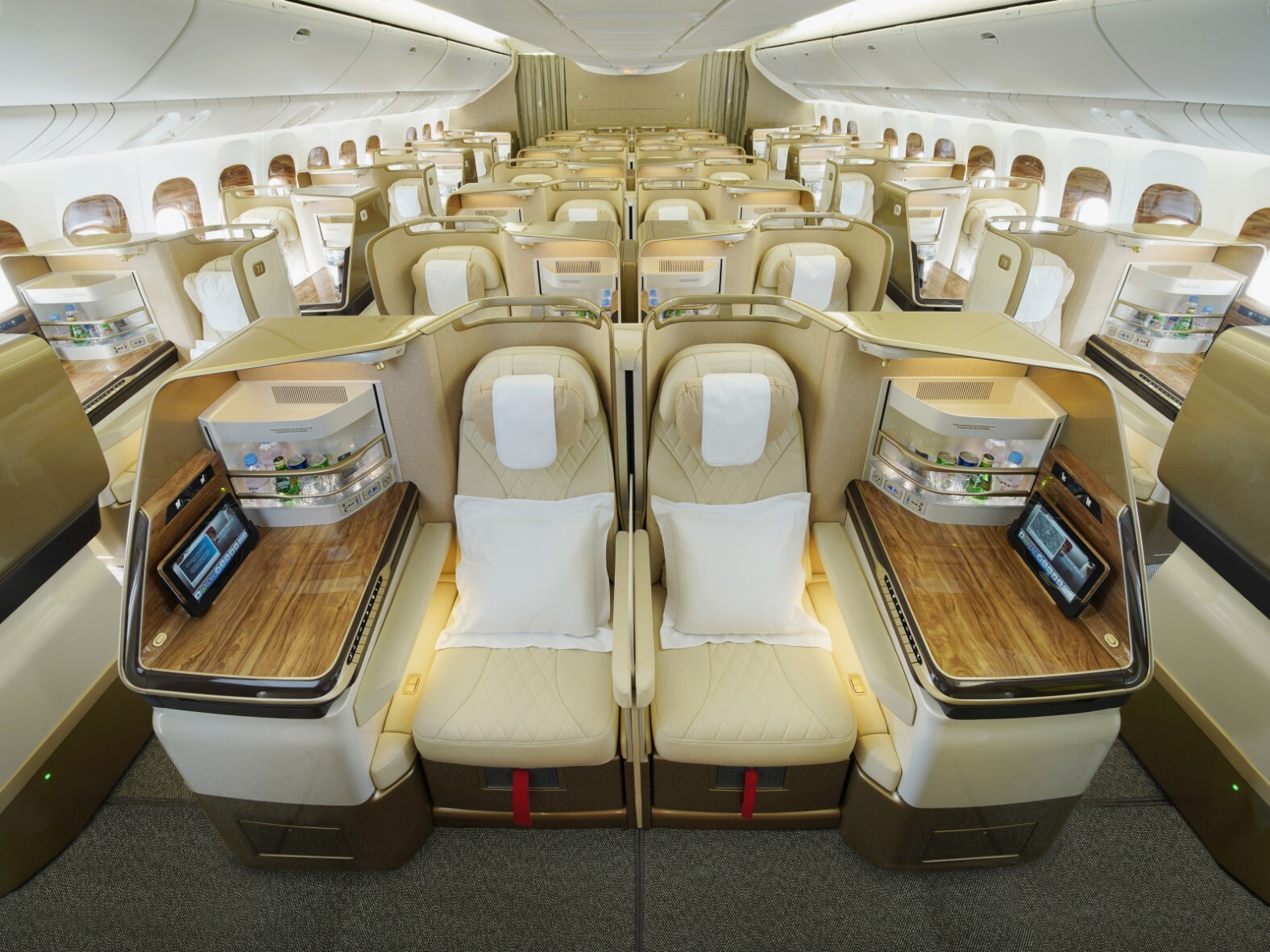 Трусикисіз жапондық әйел бейне Үлкен отбасылық секс: әйелдің күйеуін алдауы