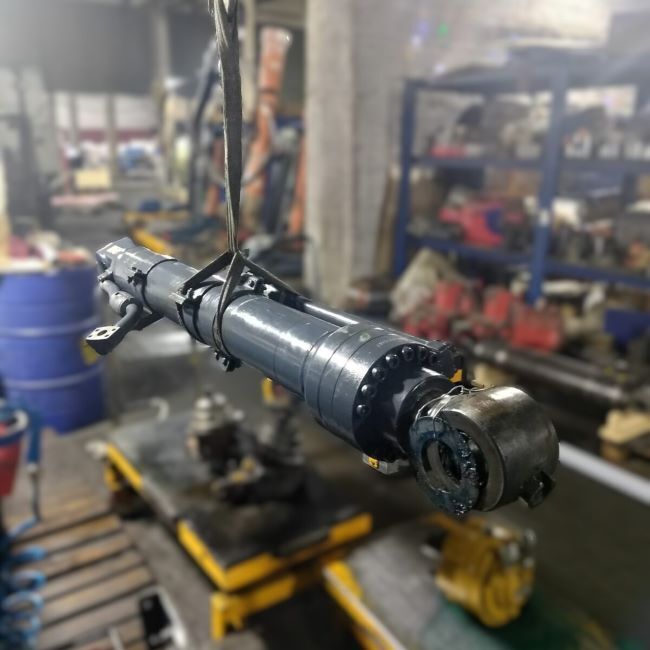 Ремонт гидравлического цилиндра экскаватора Case