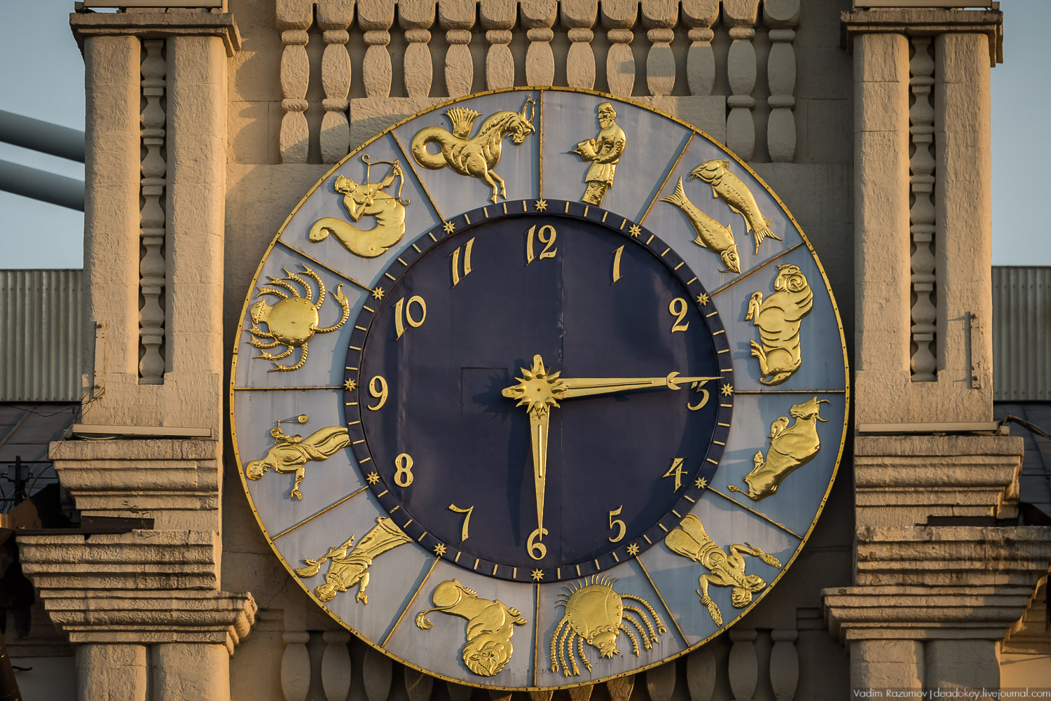Башенные часы Казанского вокзала