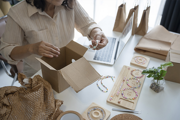 Товары собственного производства: как продать хендмейд?