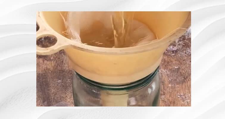 Приготовление можжевеловой настойки в домашних условиях: шаг 4