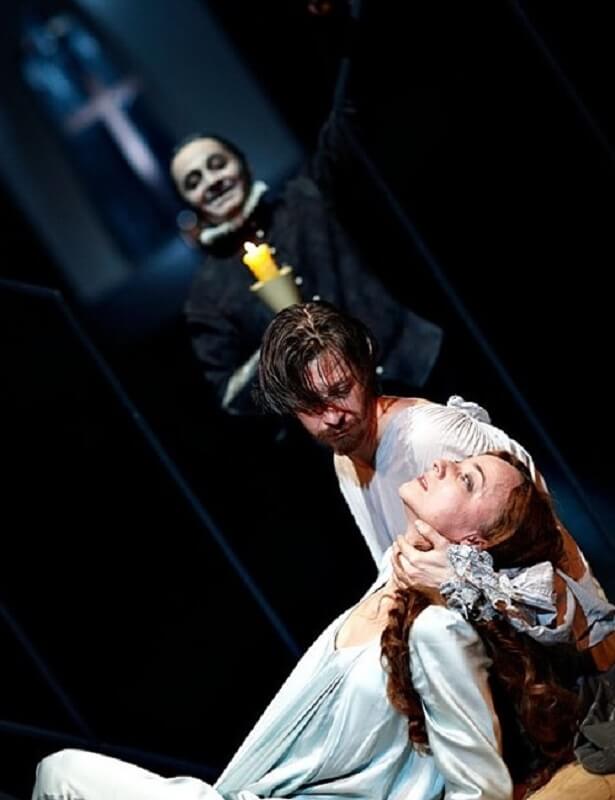 Пётр фрменко триптих каменный гость. Триптих фоменко. Триптих мастерская петра фоменко. Триптих театр. Выставка григория лепса.