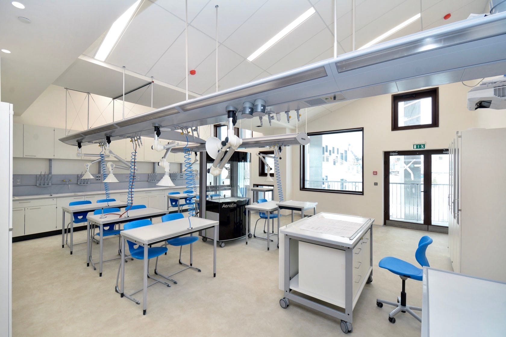 Школьные лаборатории будущего