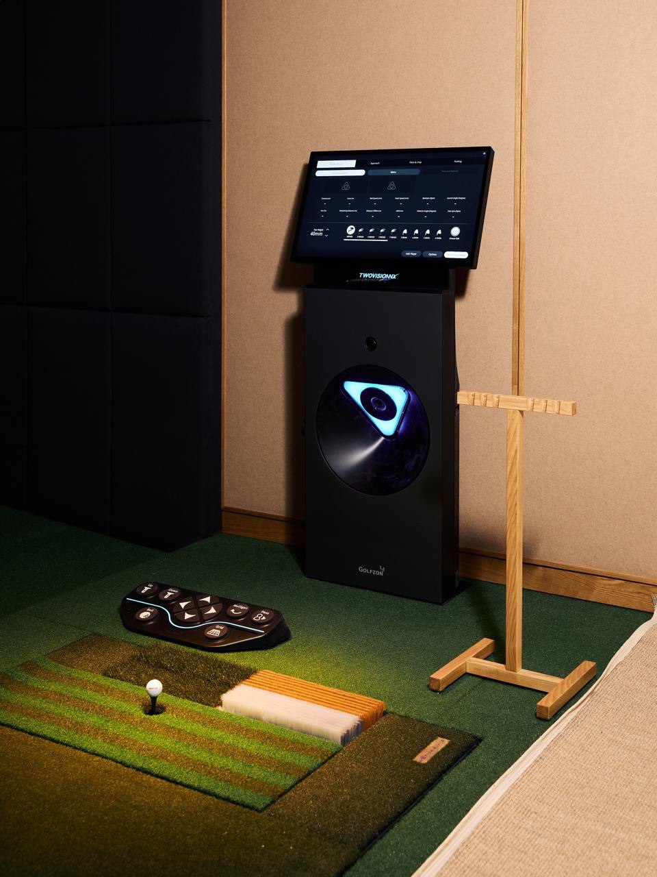 Реалистичная 4K-графика виртуального поля на экране симулятора Golfzon