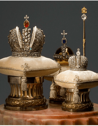 Корона и украшения фирмы Фаберже
