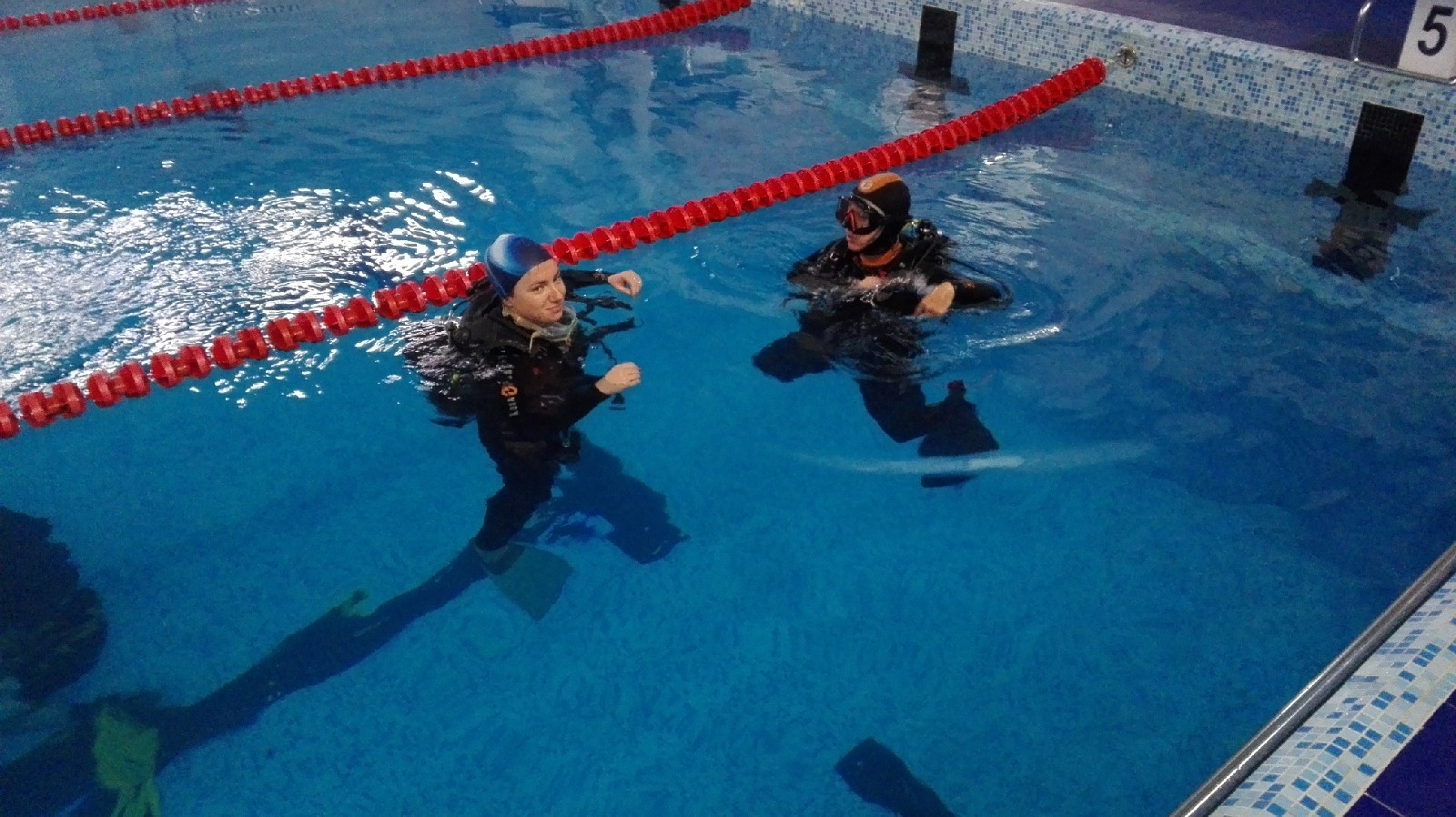 Маска на лбу или акваланг через голову | Дайвинг клуб Капитан Кук