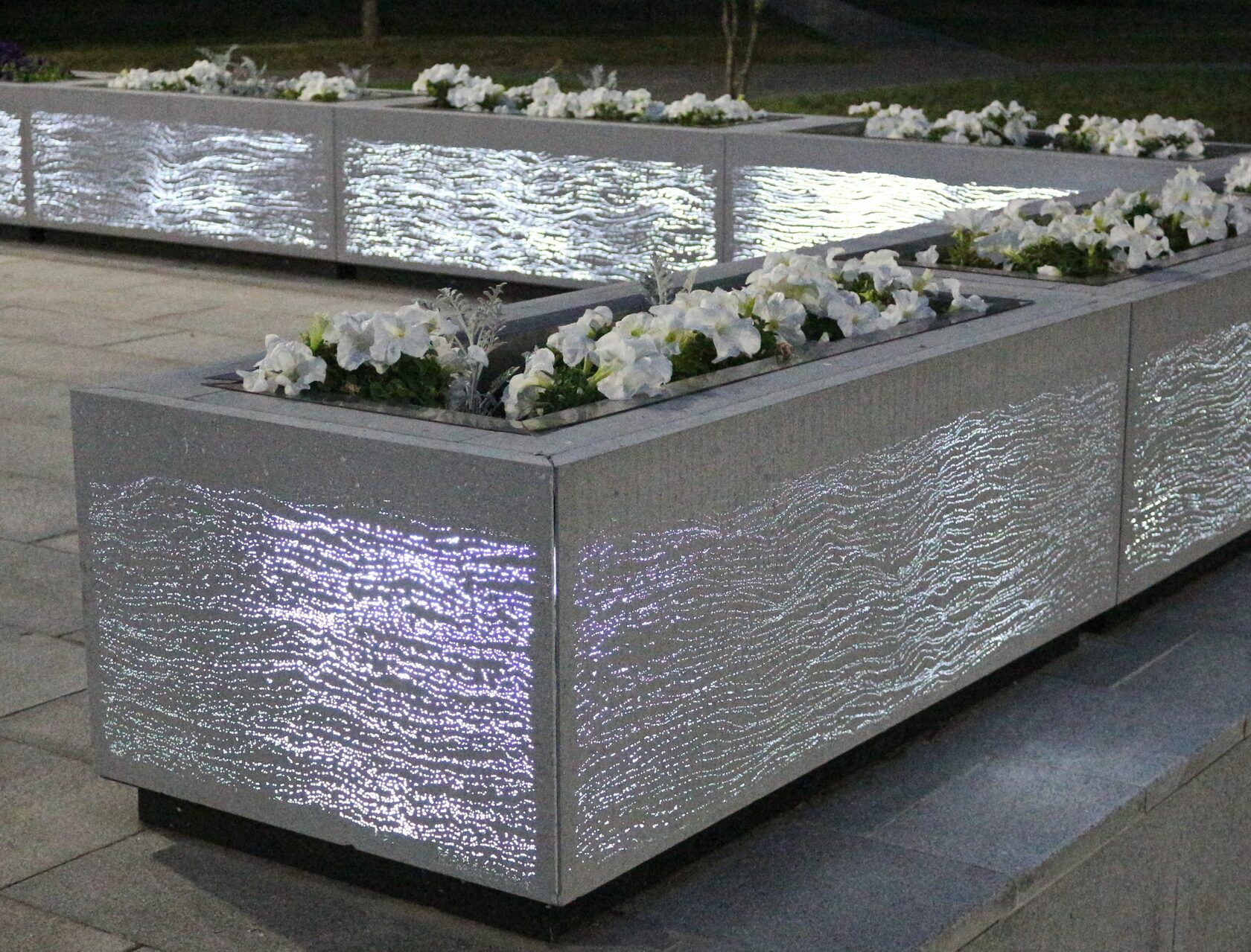 Светящиеся вазоны