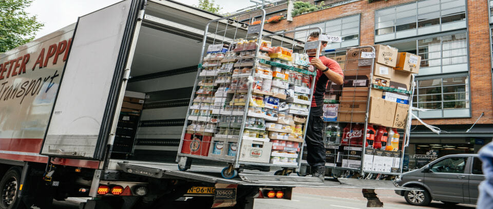 Поставщик в ресторане и кафе