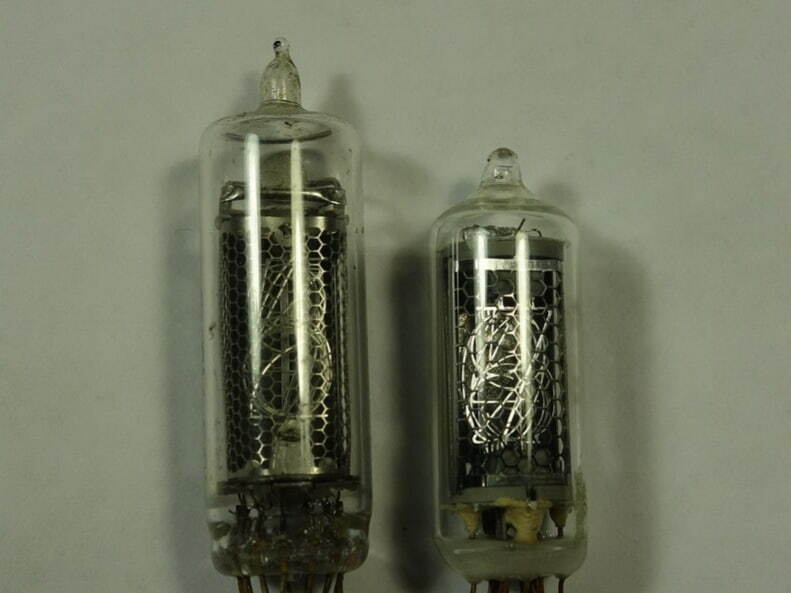 Ламповые наручные часы "Neonica"