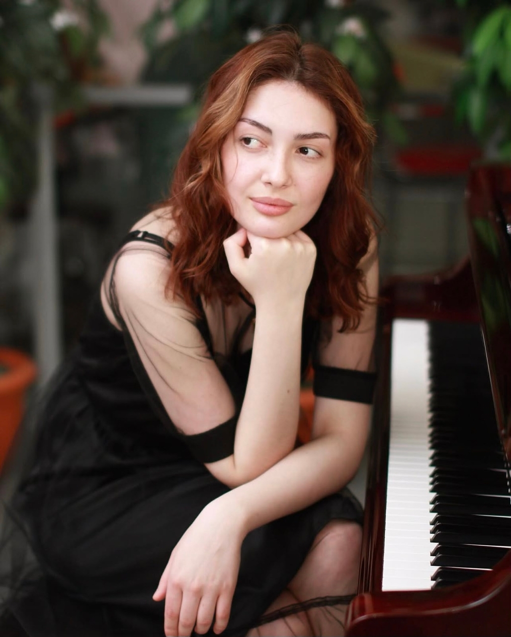 Оксана, ведущий организатор — директор агентства