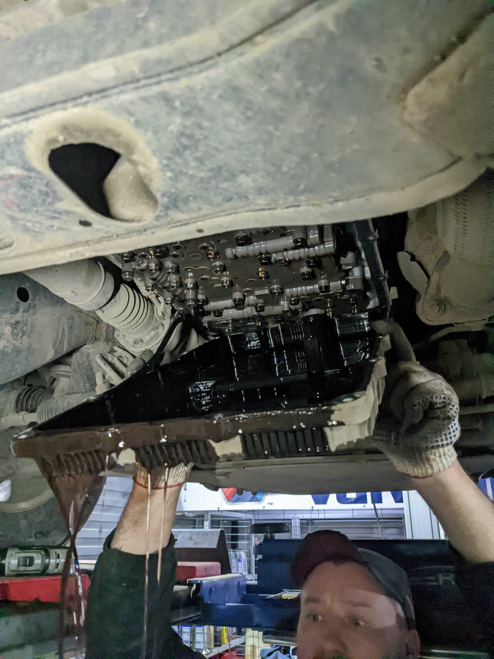 Демонтаж поддона Снятие поддона АКПП