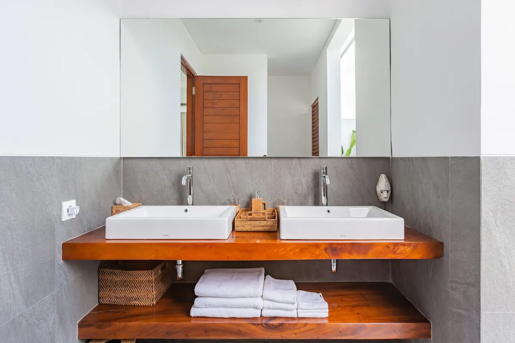 jendela house full bathroom3