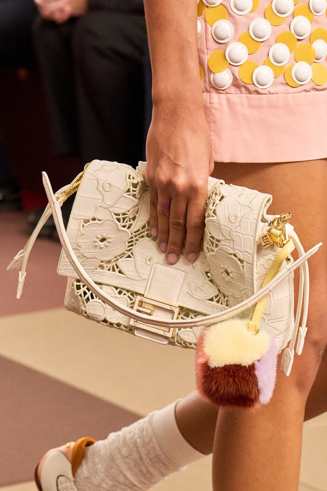 Сумки Fendi Весна 2026 32