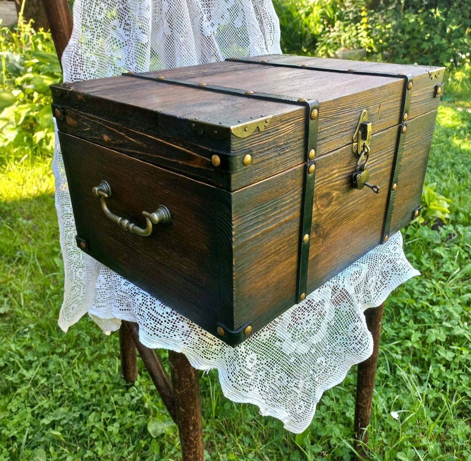 Сундук деревянный 