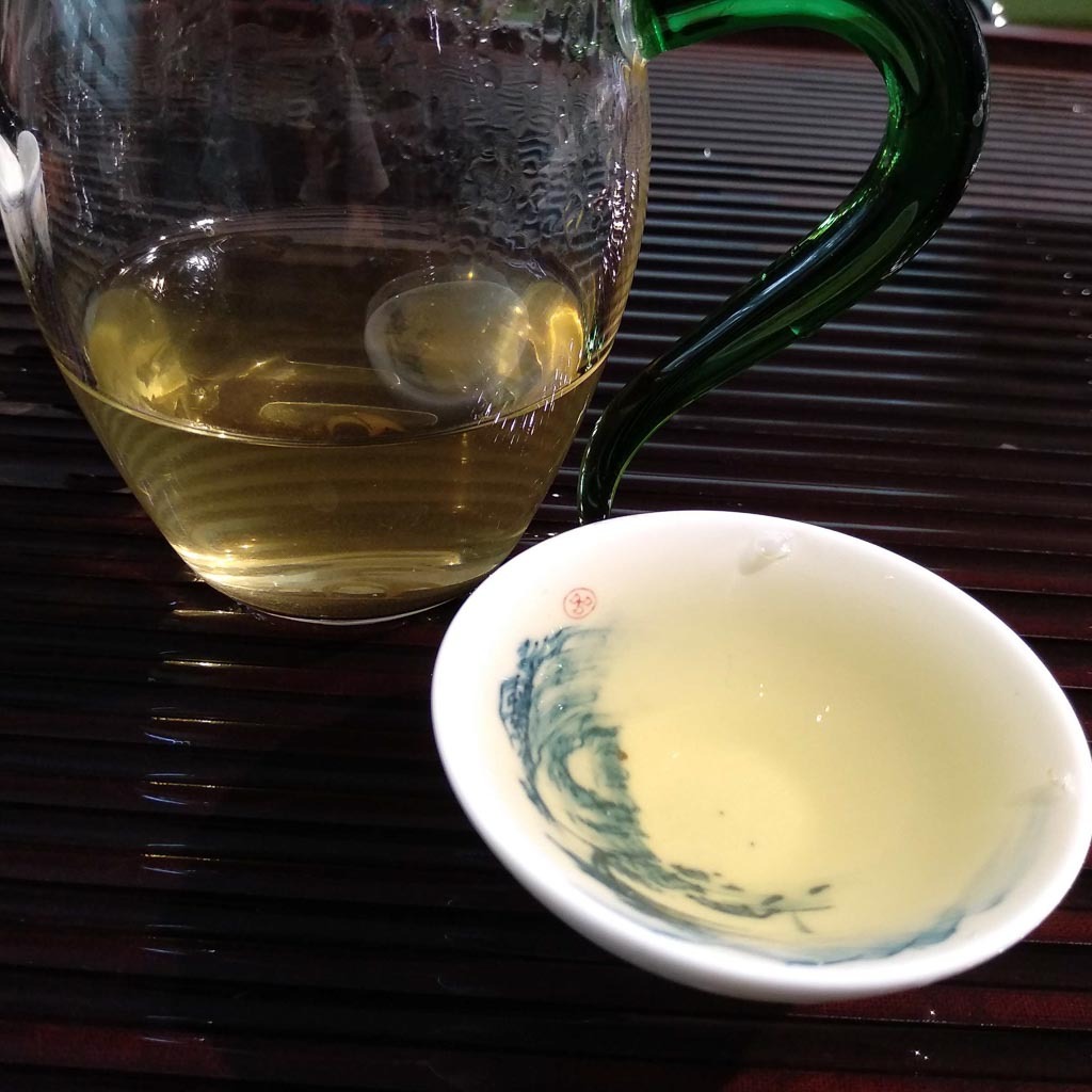 Jasmine Phoenix Eye hand-twisted tea bundles resembling eyes