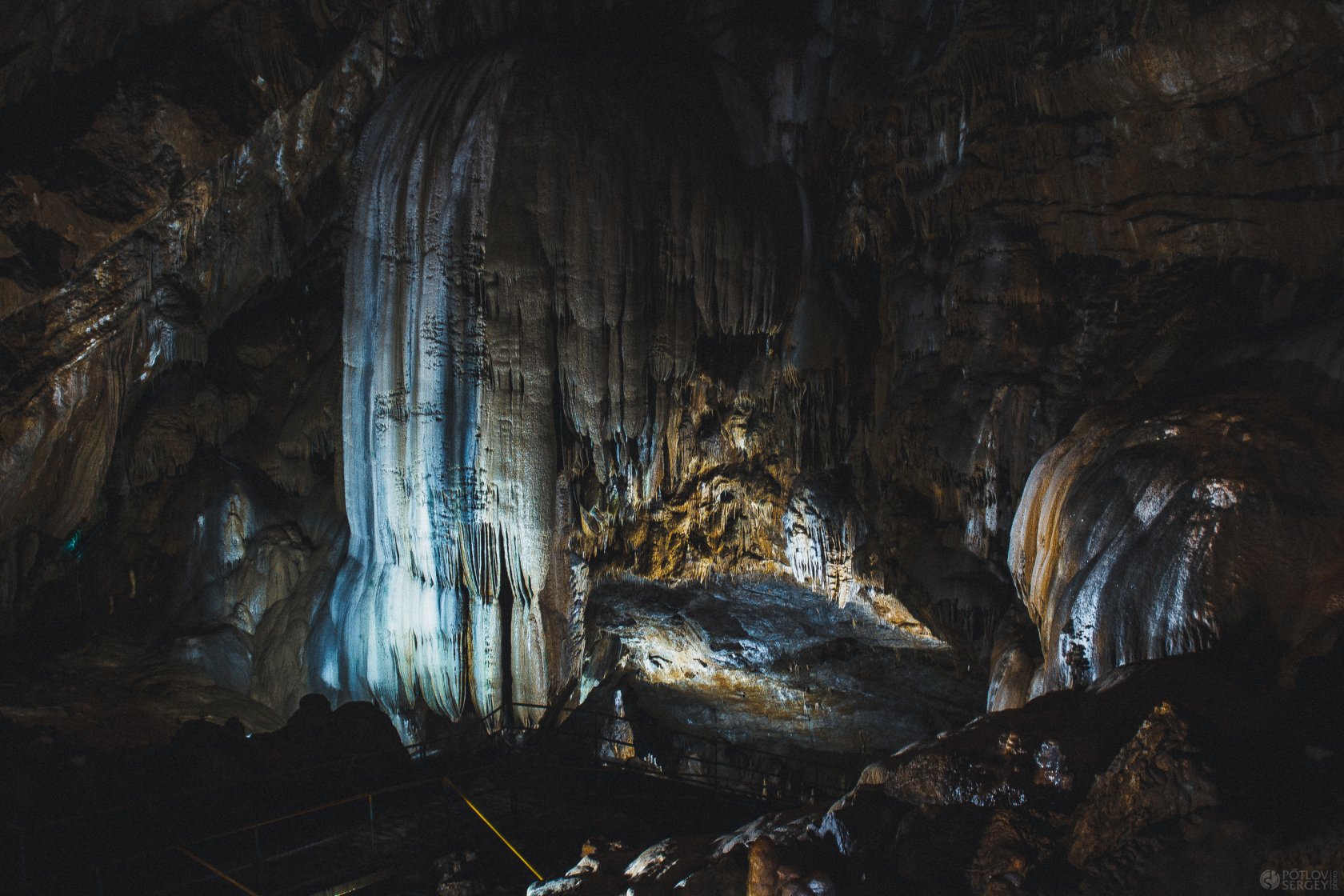 Новоафонская пещера на Кавказе