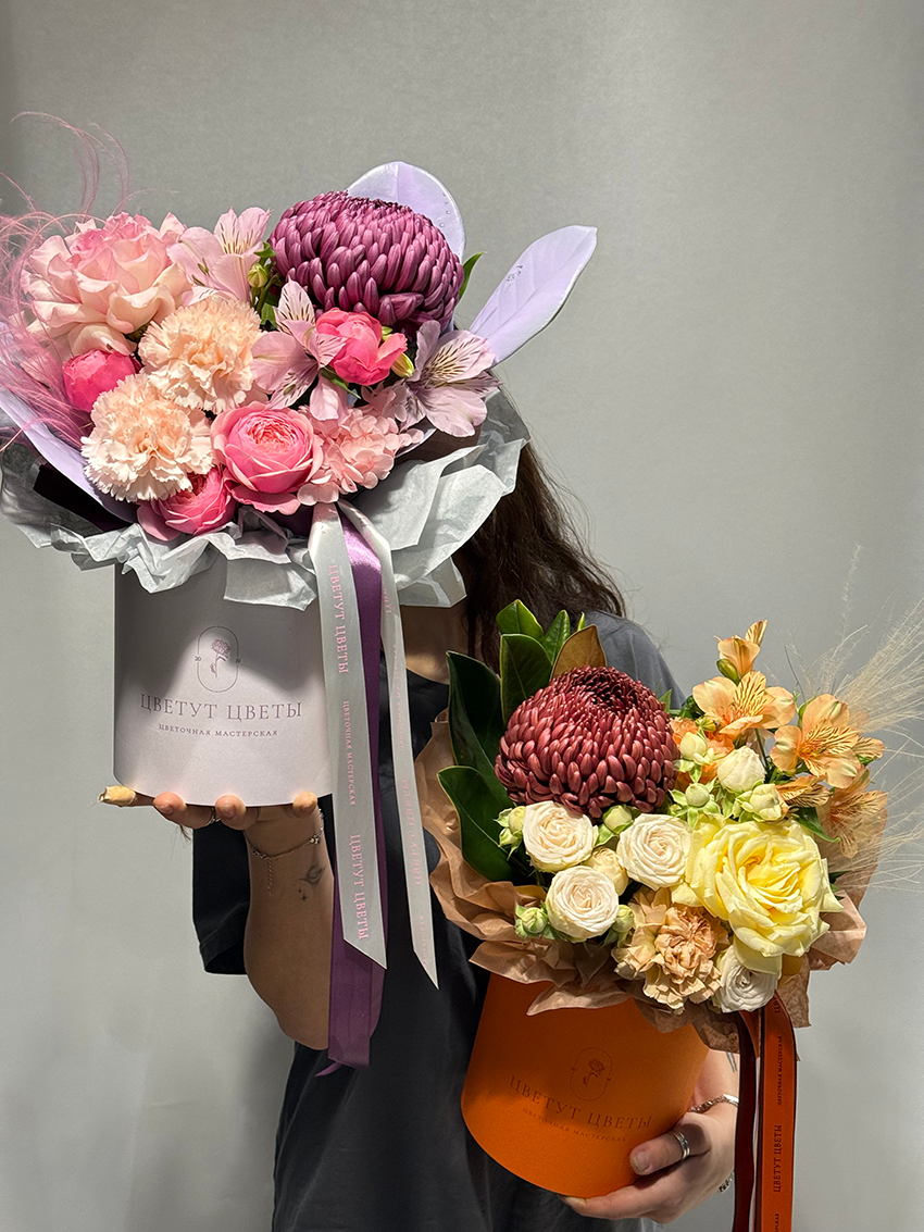 Композиция в цилиндре в осенней гамме с доставкой по Краснодару