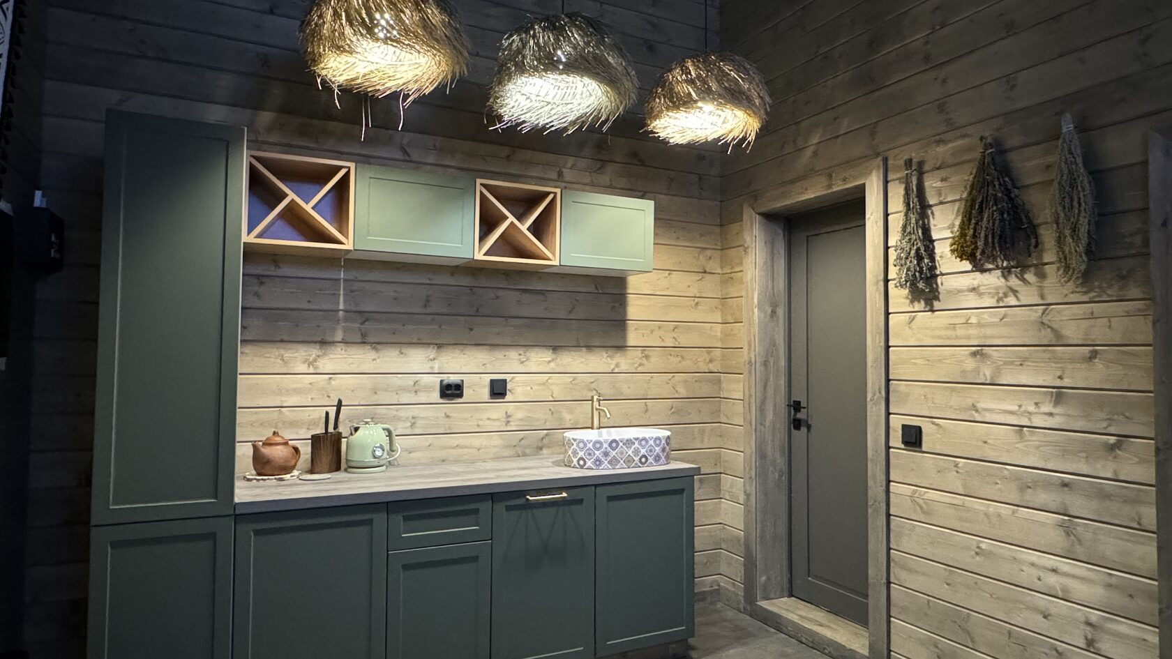 Рядом Даль, центр глэмпинга