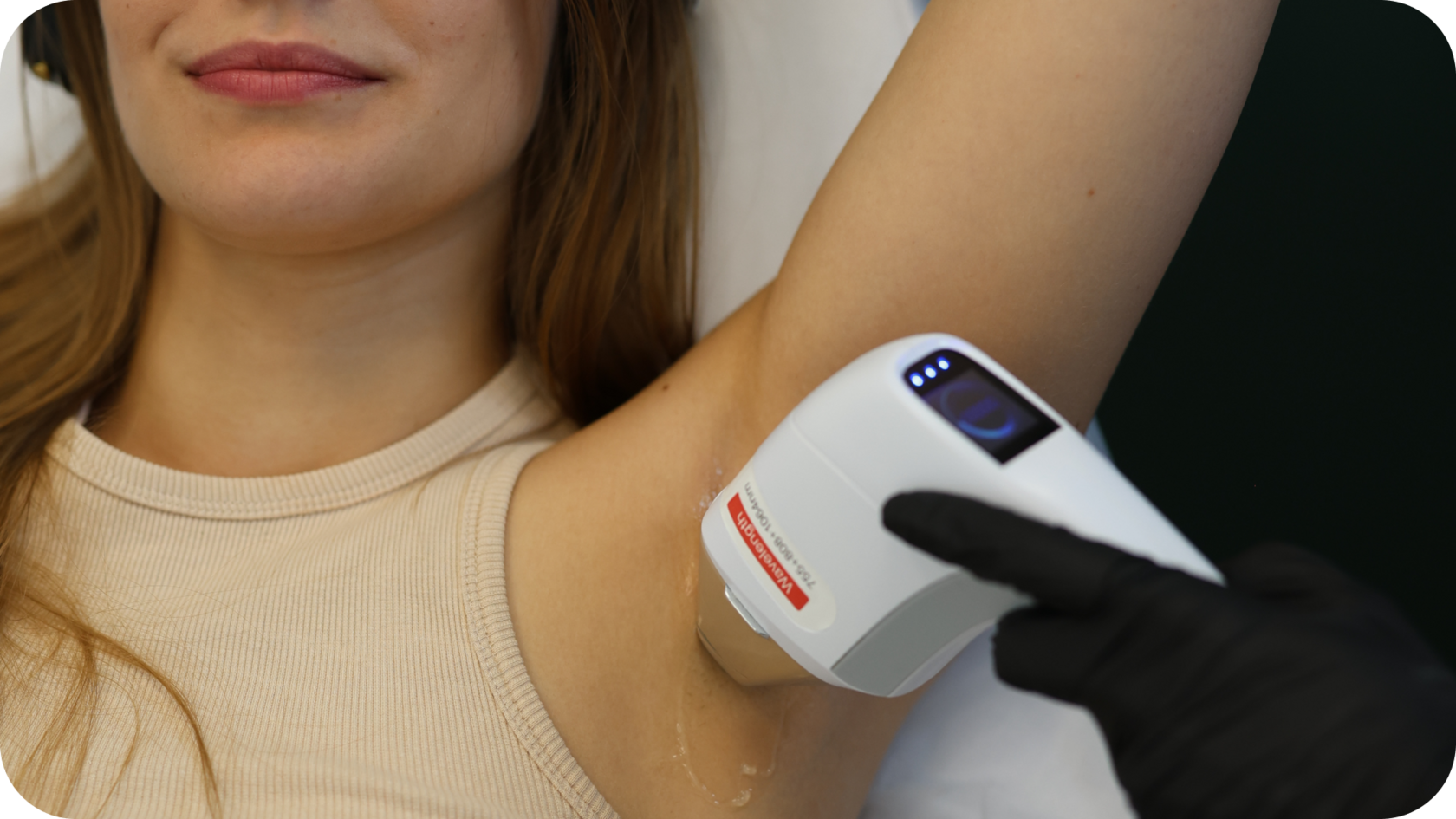 Depilacja laserowa pach w MEOW Laser Studio