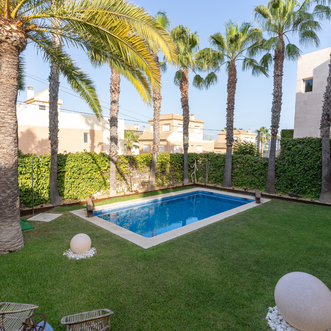 Villa en Cabo de las Huertas de Alicante