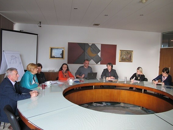 Встреча за круглым столом в Национальной библиотеке Сербии