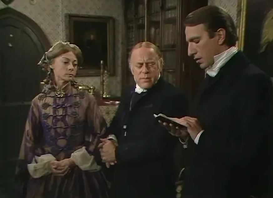 Кадр из этого хорошего сериала. Приношу извинение за качество, не нашла лучше, к сожалению