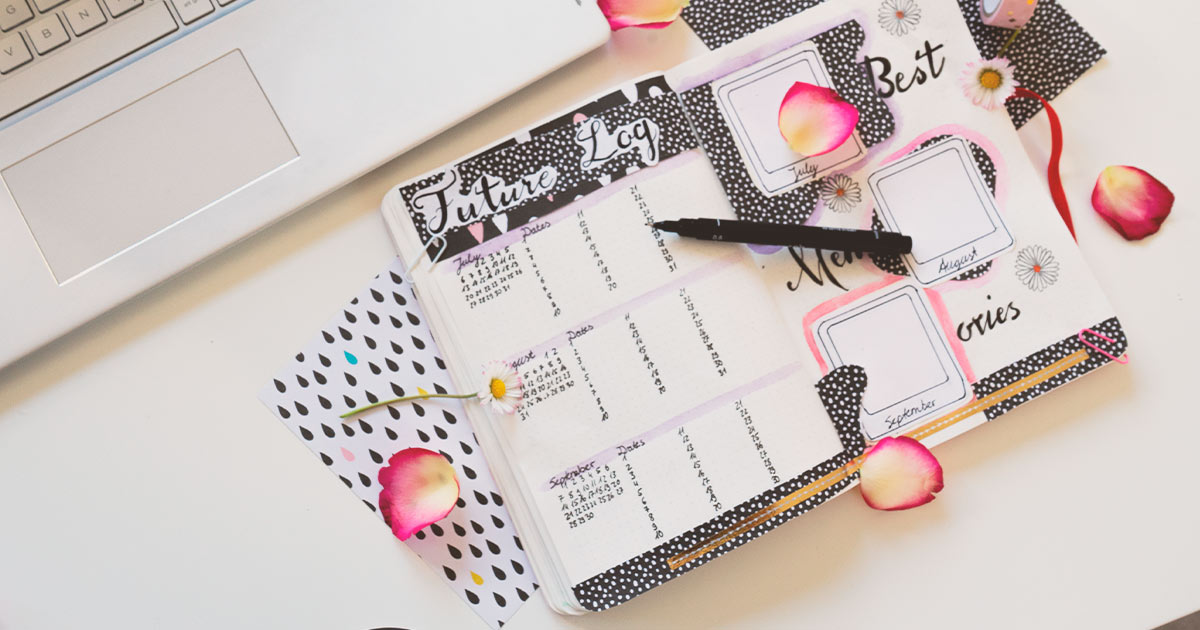 6 Journaling Ideas to Make Your Life Less Chaotic
