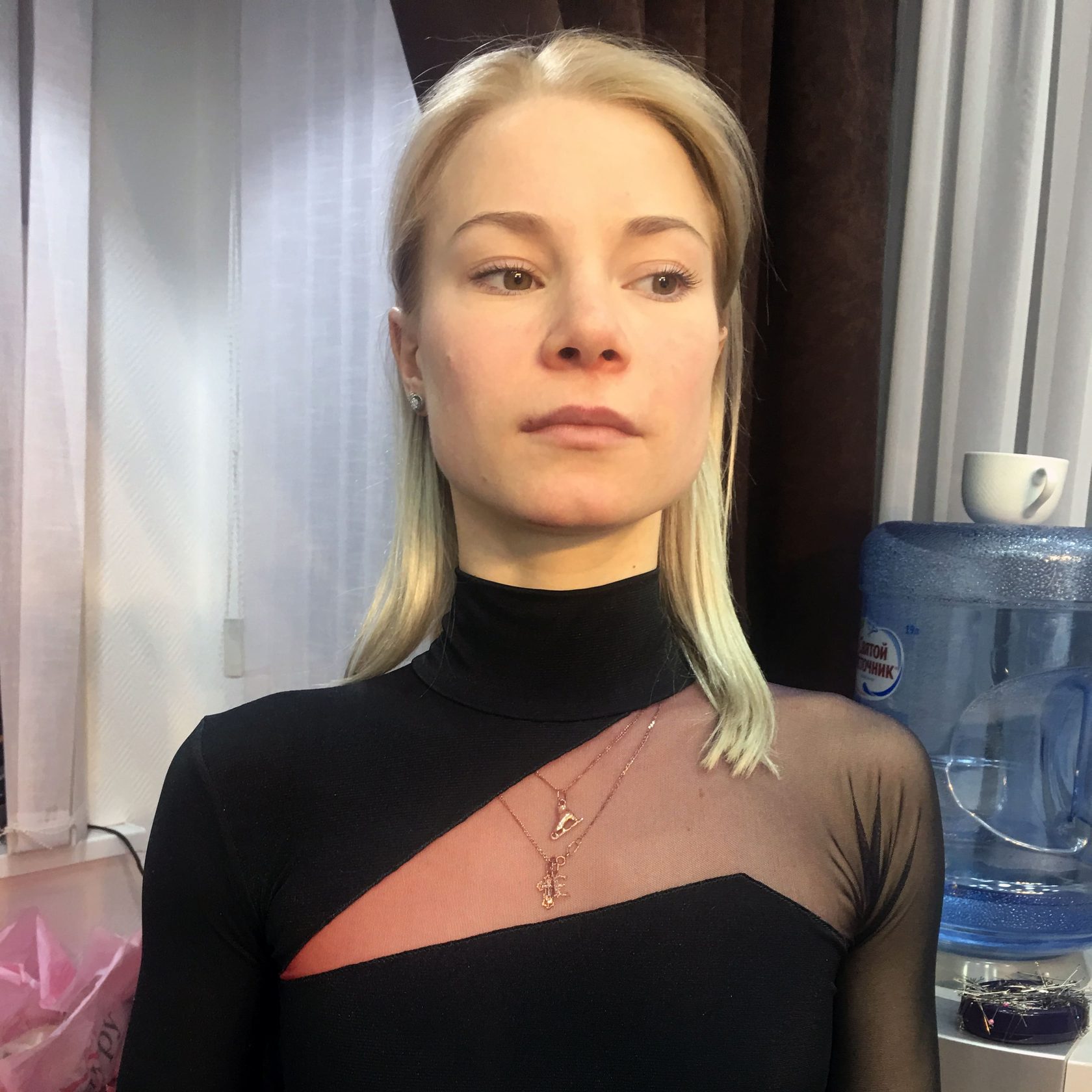 Примерка платья для фигурного катания в ателье Аксель Евгенией Тарасовой