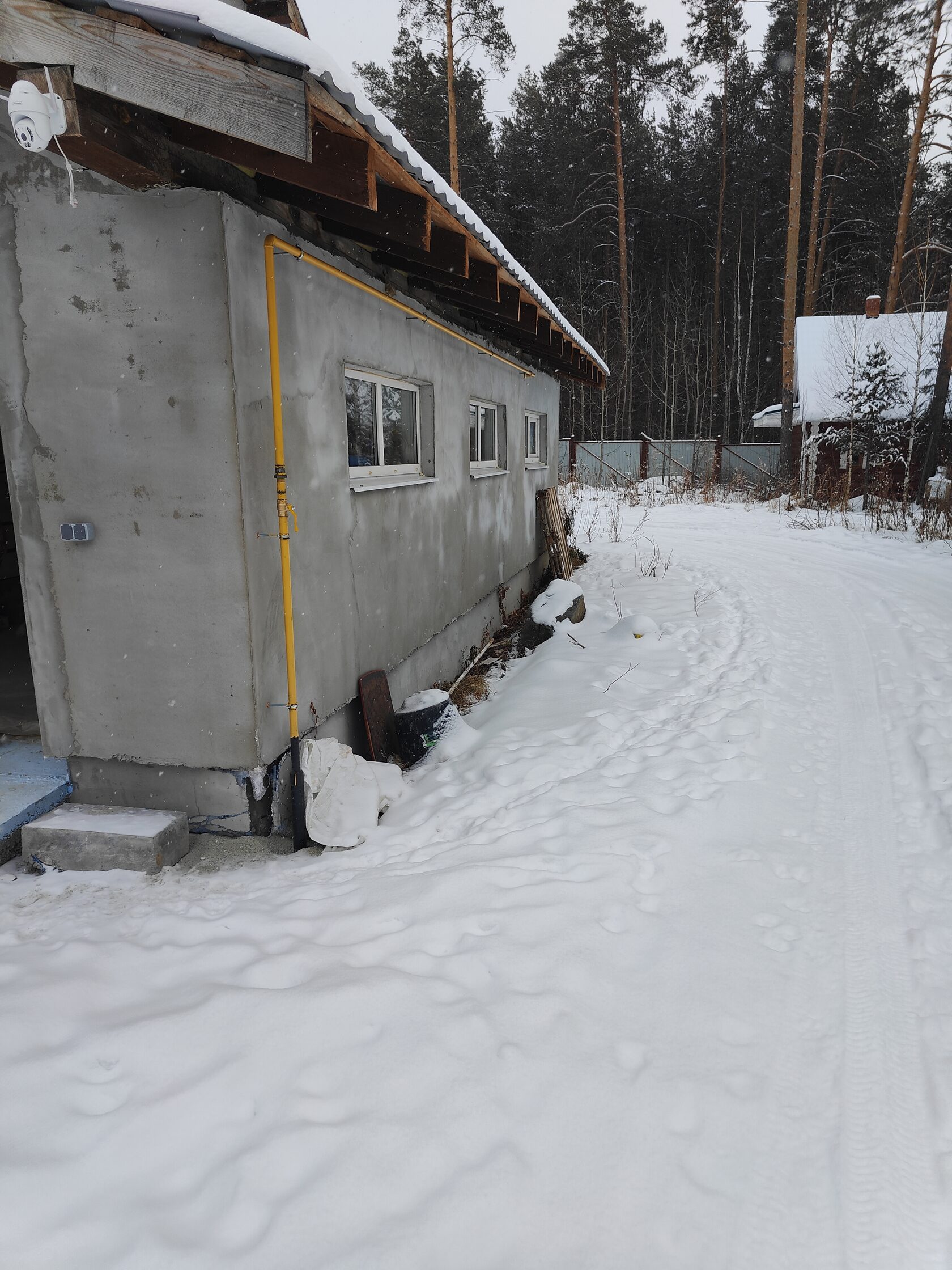 Дом с газопроводом